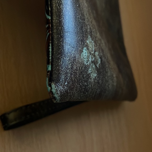 Patricia Nash wristlet - Picture 7 of 16